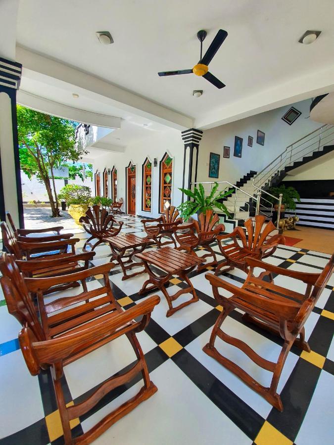 Peacock Reach Hotel Tissamaharama Exterior photo