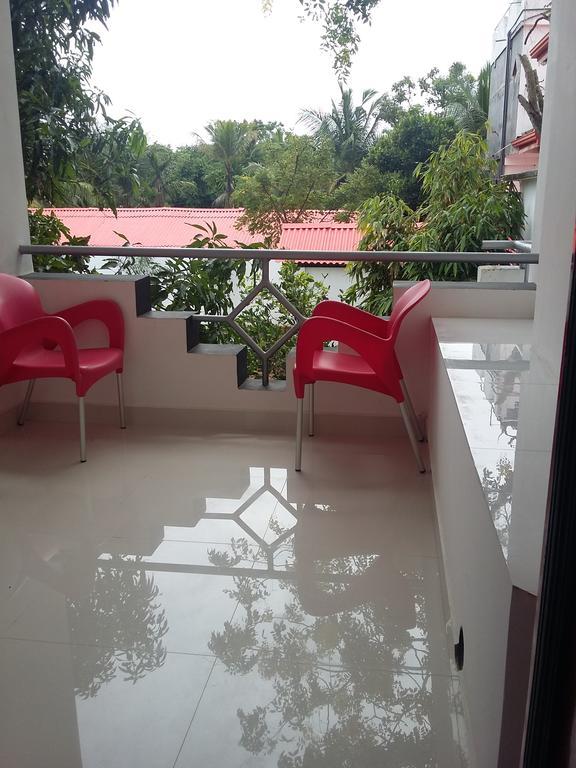 Peacock Reach Hotel Tissamaharama Exterior photo