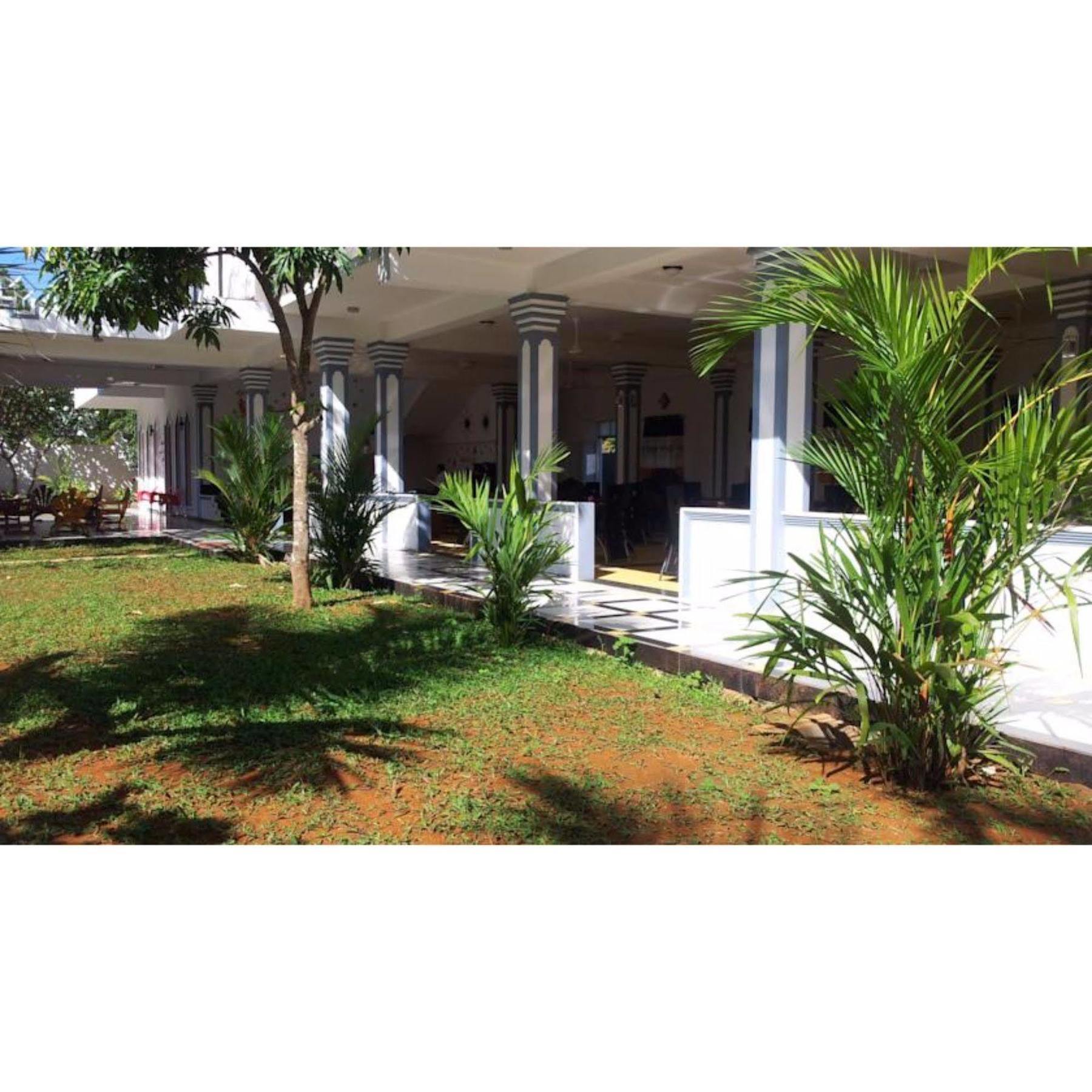 Peacock Reach Hotel Tissamaharama Exterior photo